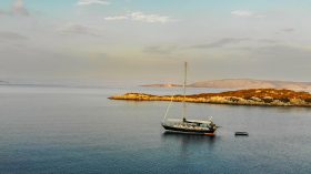 1989 Hylas 44 “Maya”